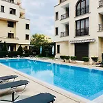 Апартаменты Amara в 9 Sunny *