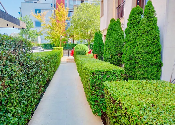 Amara в 10 Sunny Apartment *