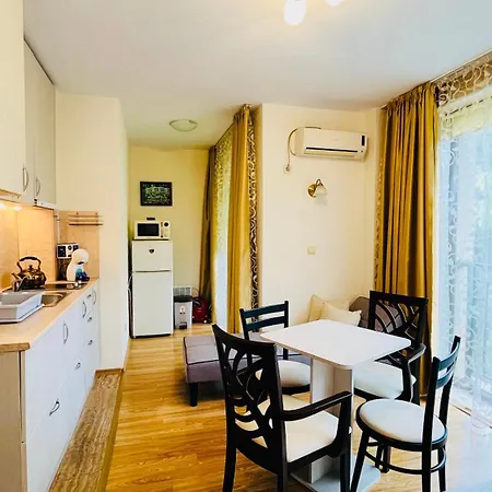 Amara в 9 Sunny